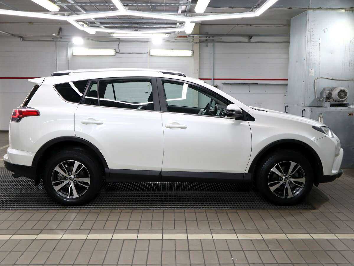 Купить Toyota RAV4 с пробегом. Фото: #5
