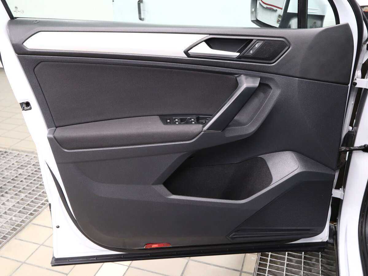 Купить Volkswagen Tiguan с пробегом. Фото: #4
