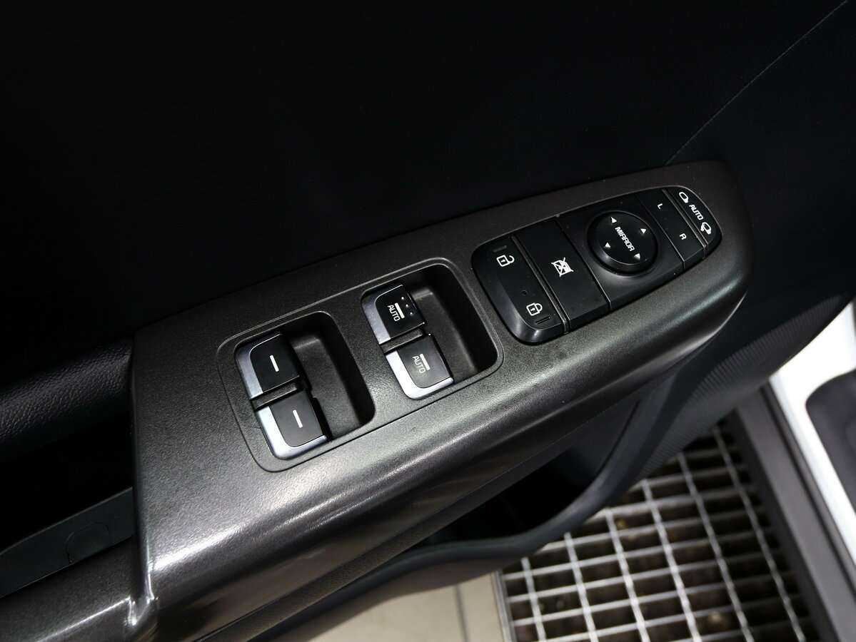 Купить Kia Sportage с пробегом. Фото: #15