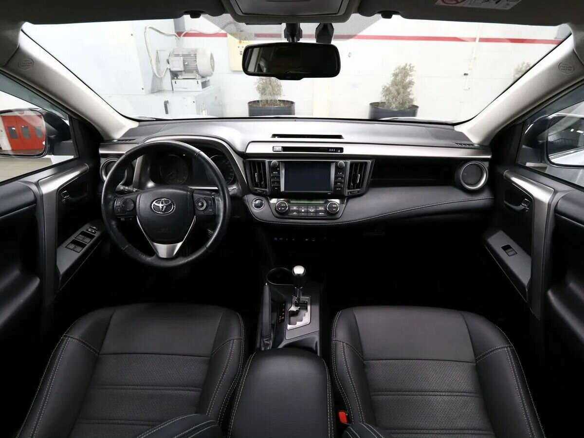 Купить Toyota RAV4 с пробегом. Фото: #8
