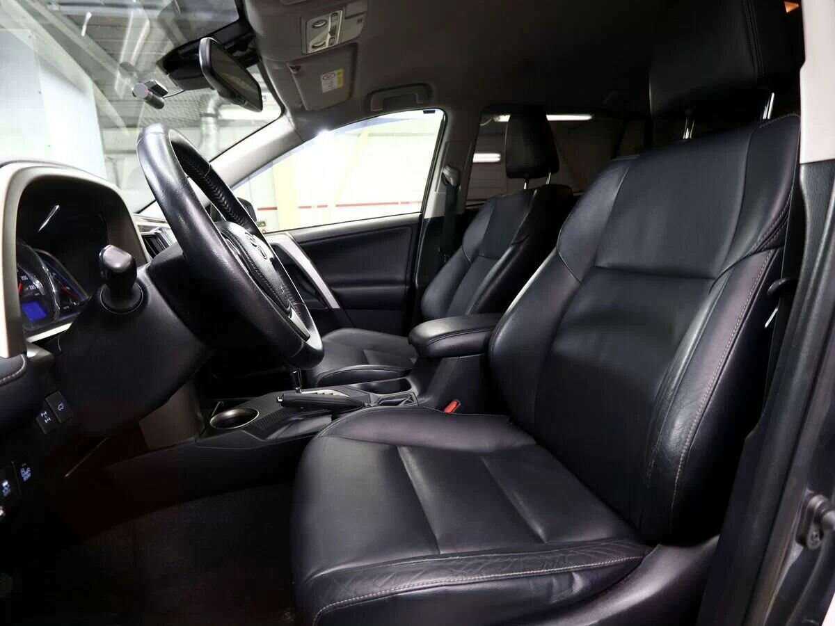 Купить Toyota RAV4 с пробегом. Фото: #5
