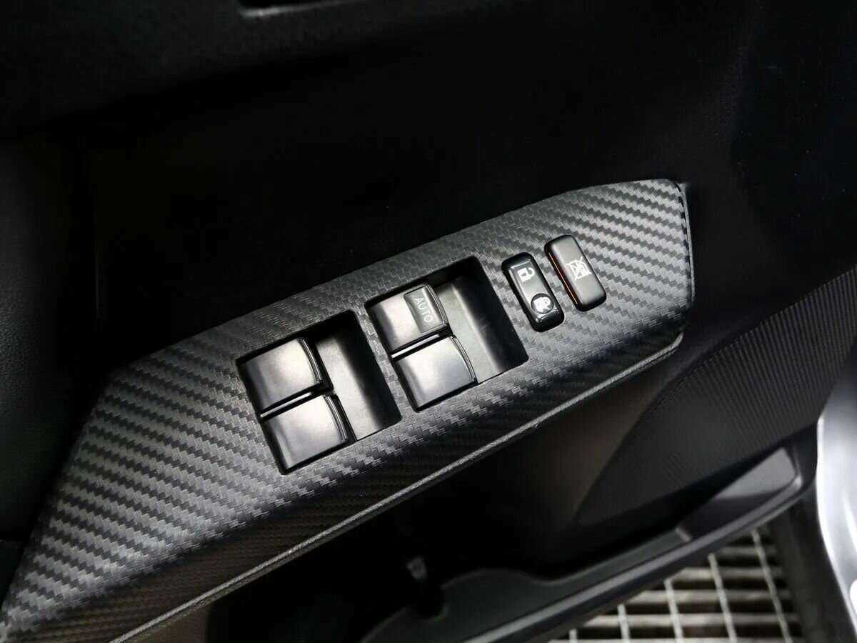 Купить Toyota RAV4 с пробегом. Фото: #7