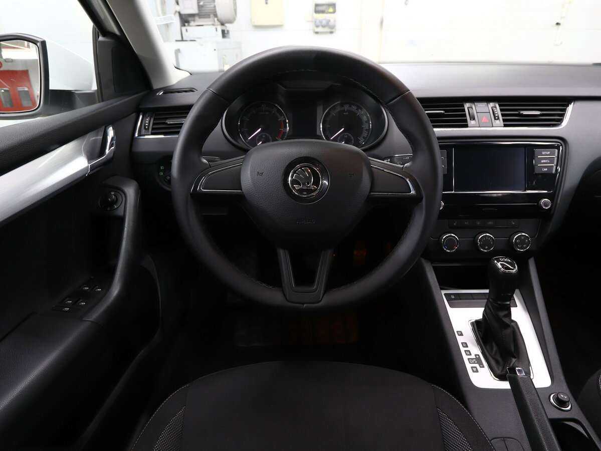 Купить Skoda Octavia с пробегом. Фото: #15
