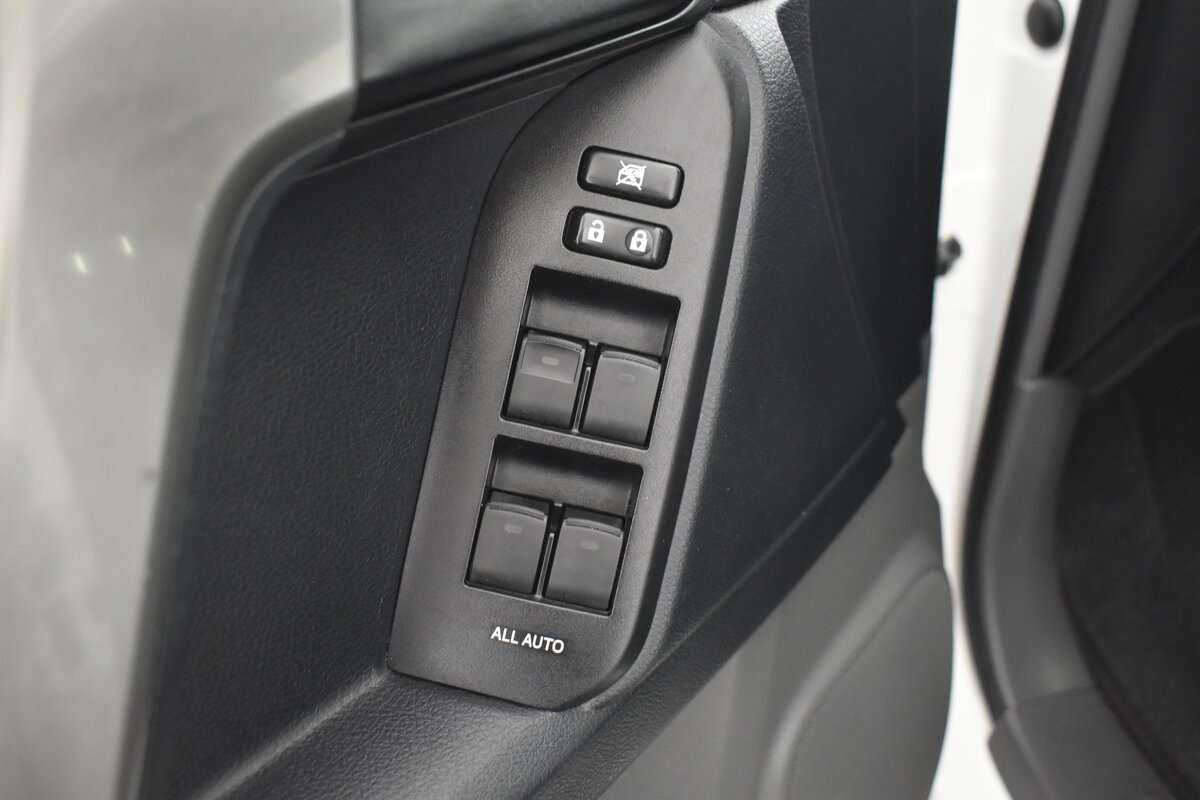 Купить Toyota Land Cruiser Prado с пробегом. Фото: #7