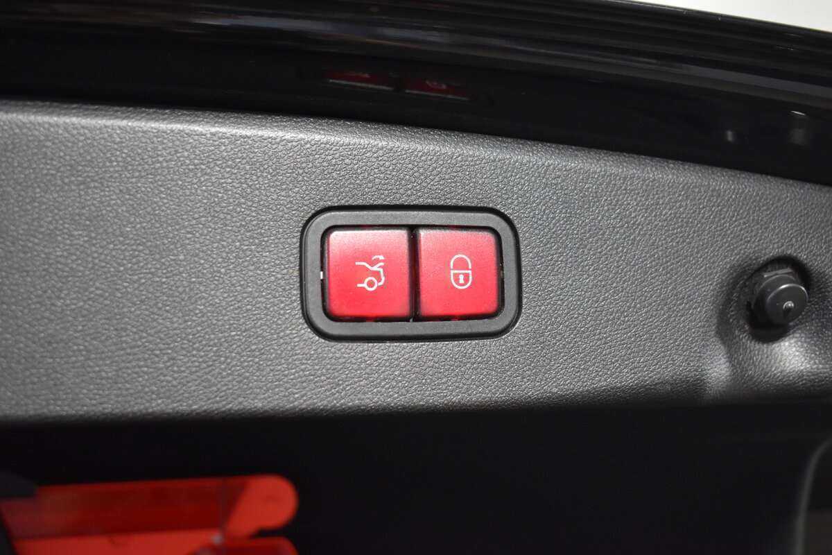 Купить Mercedes-Benz E-Класс с пробегом. Фото: #6