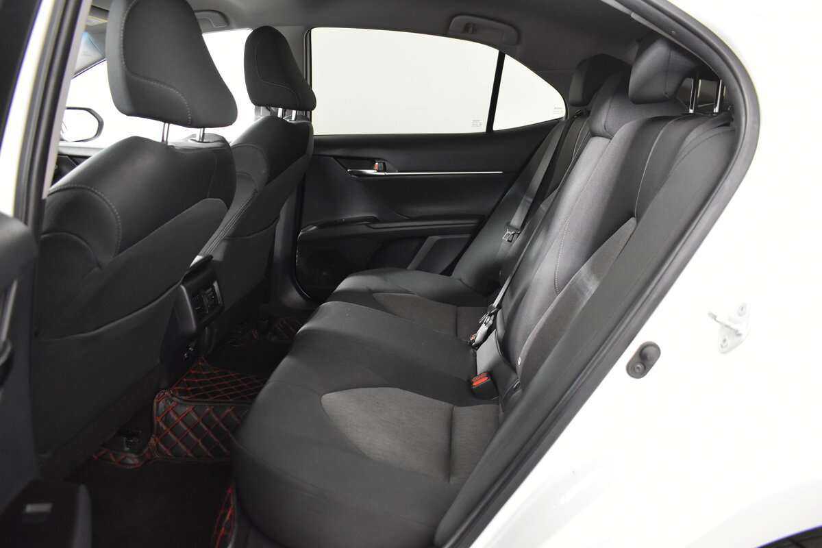 Купить Toyota Camry с пробегом. Фото: #6