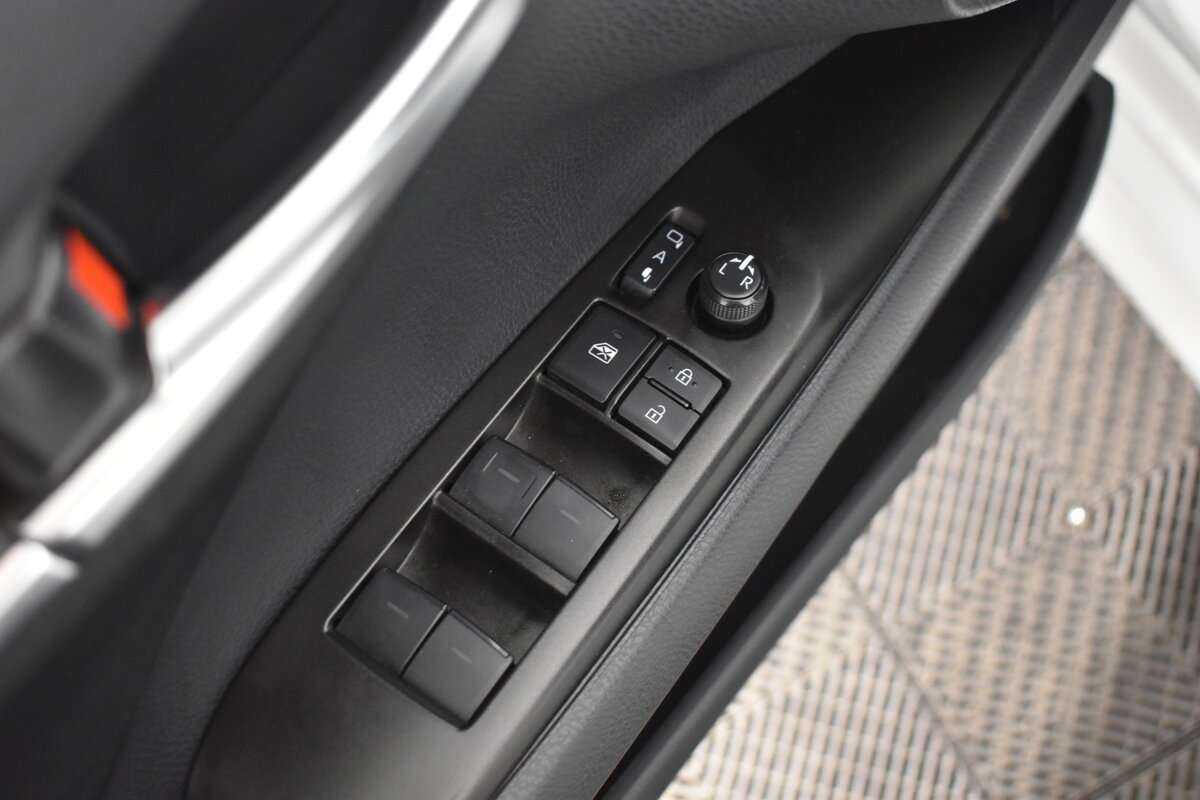 Купить Toyota Camry с пробегом. Фото: #7