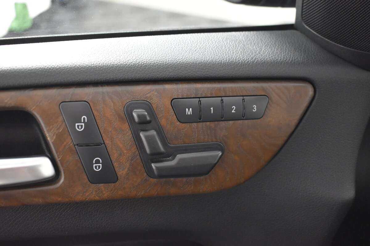 Купить Mercedes-Benz M-Класс с пробегом. Фото: #9