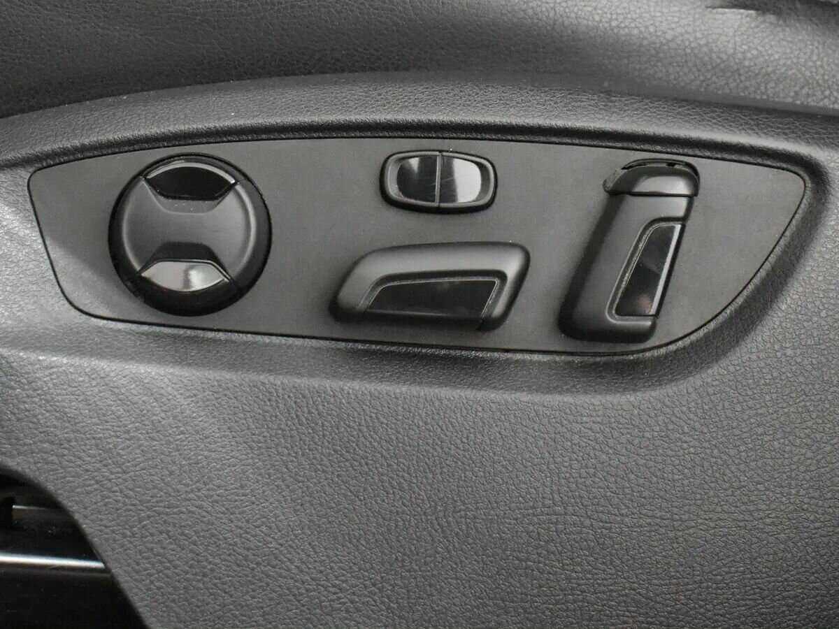 Купить Volkswagen Touareg с пробегом. Фото: #13