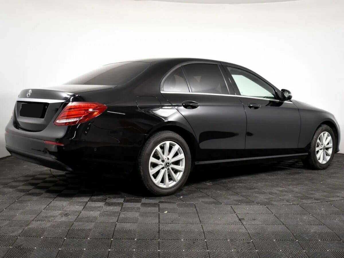 Купить Mercedes-Benz E-Класс с пробегом. Фото: #3