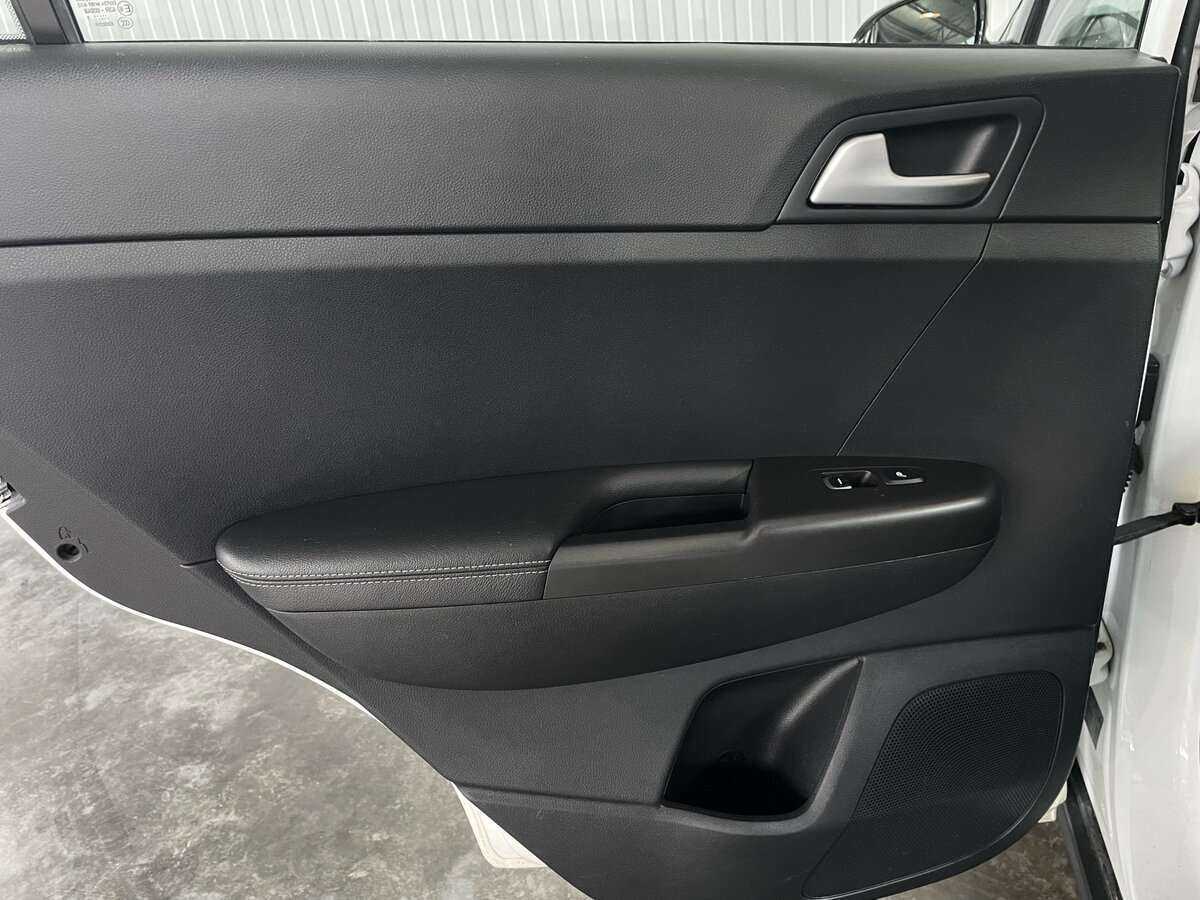 Купить Kia Sportage с пробегом. Фото: #21