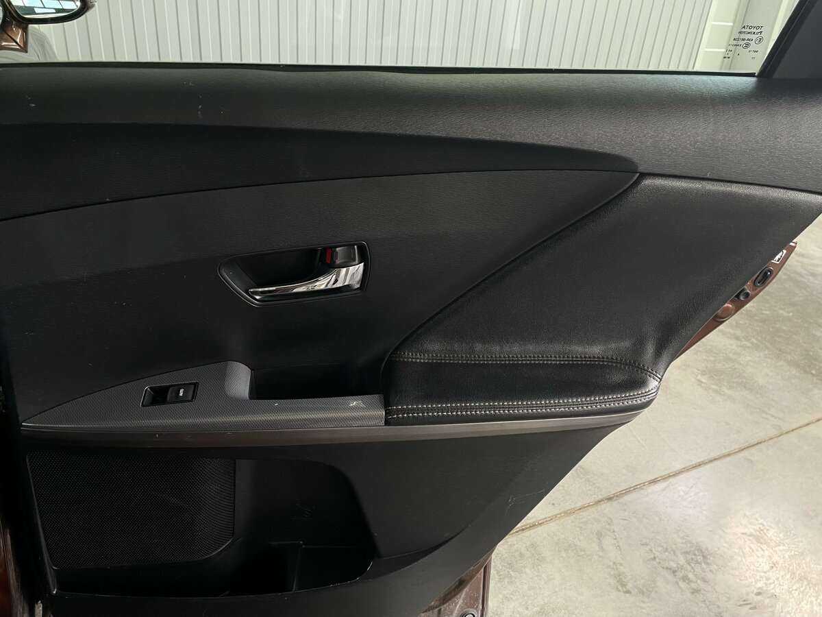 Купить Toyota Venza с пробегом. Фото: #22