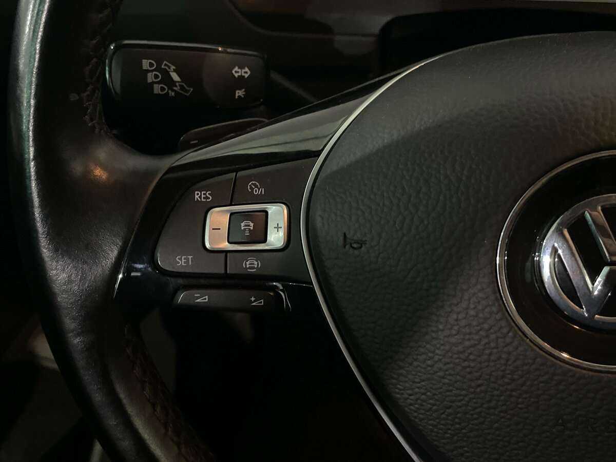 Купить Volkswagen Tiguan с пробегом. Фото: #11