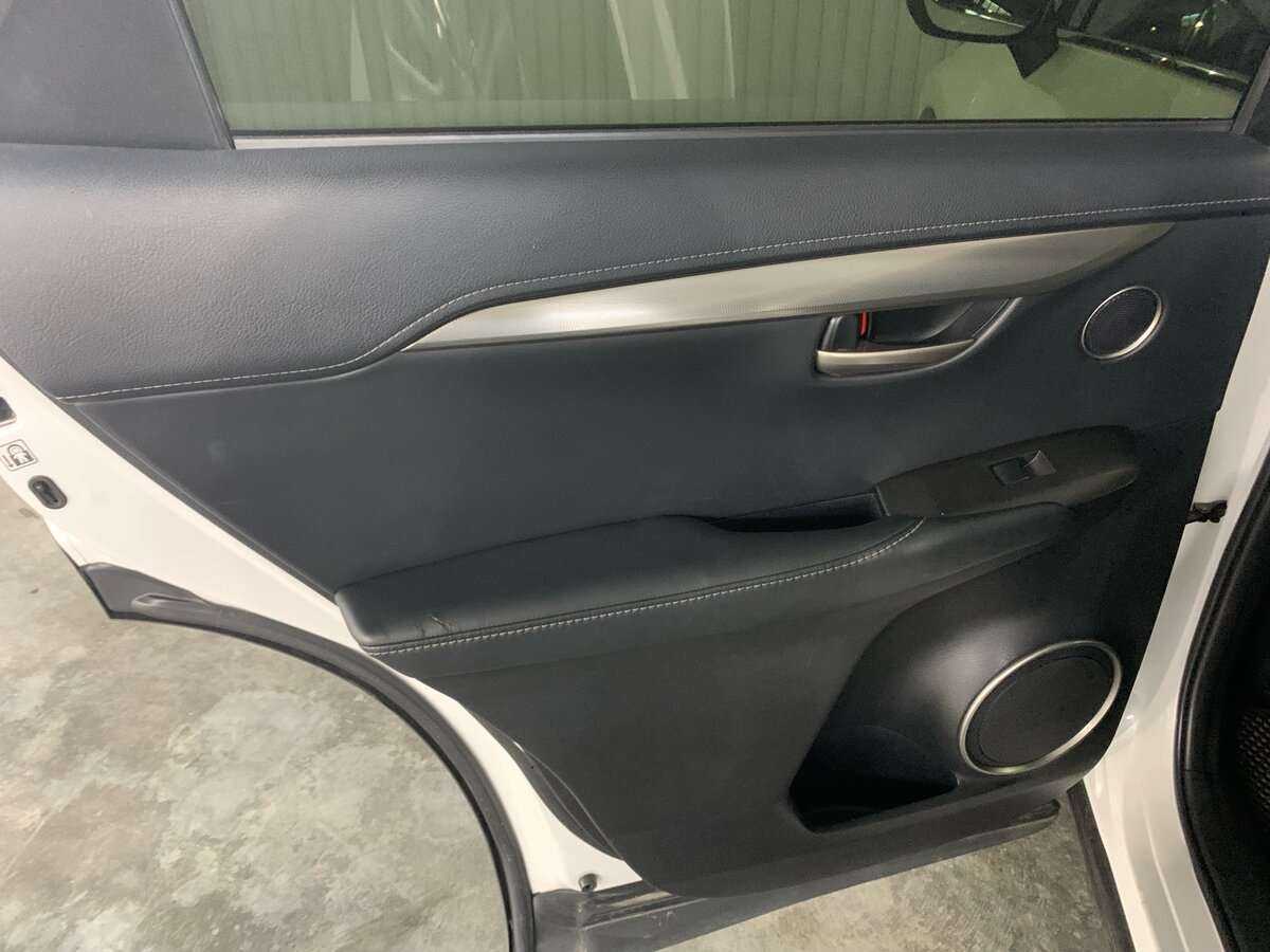 Купить Lexus NX с пробегом. Фото: #17