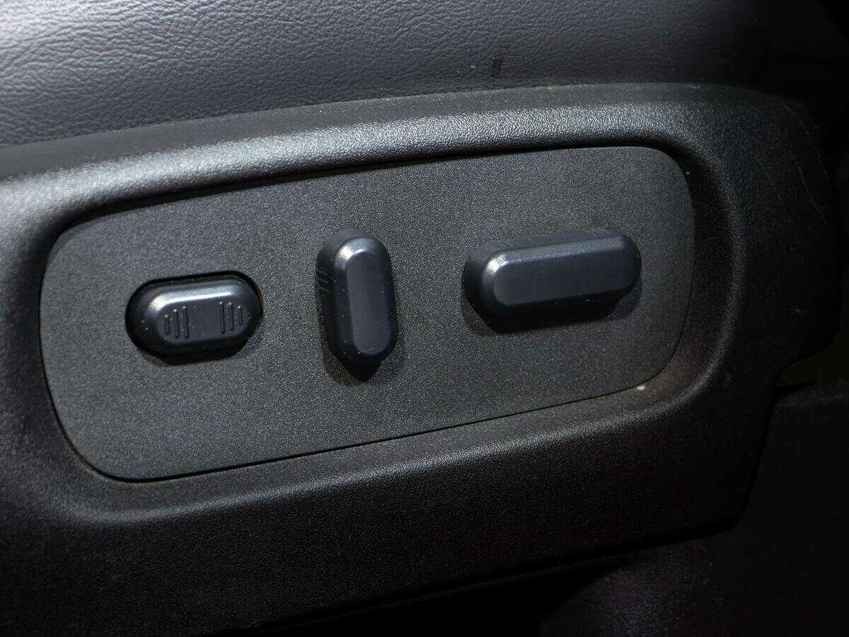 Купить Ford Explorer с пробегом. Фото: #17