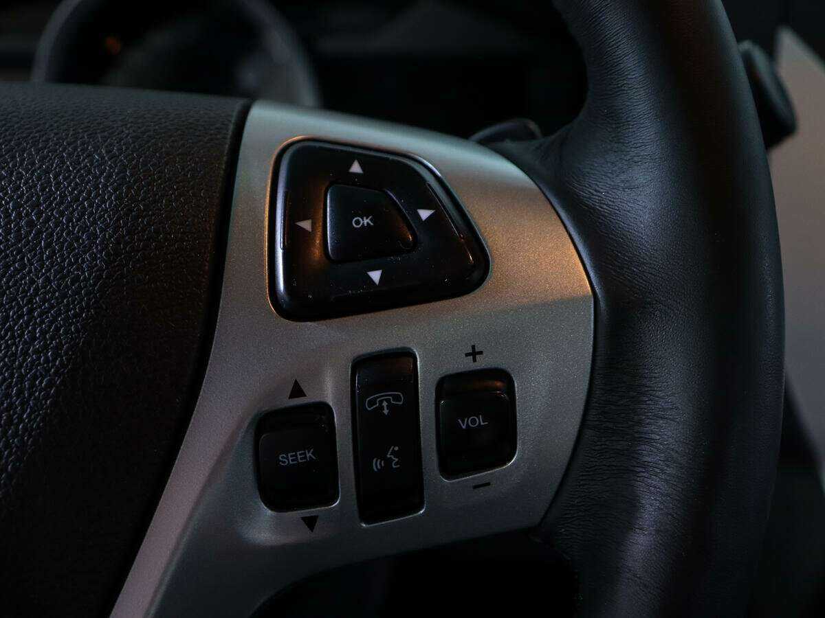 Купить Ford Explorer с пробегом. Фото: #26