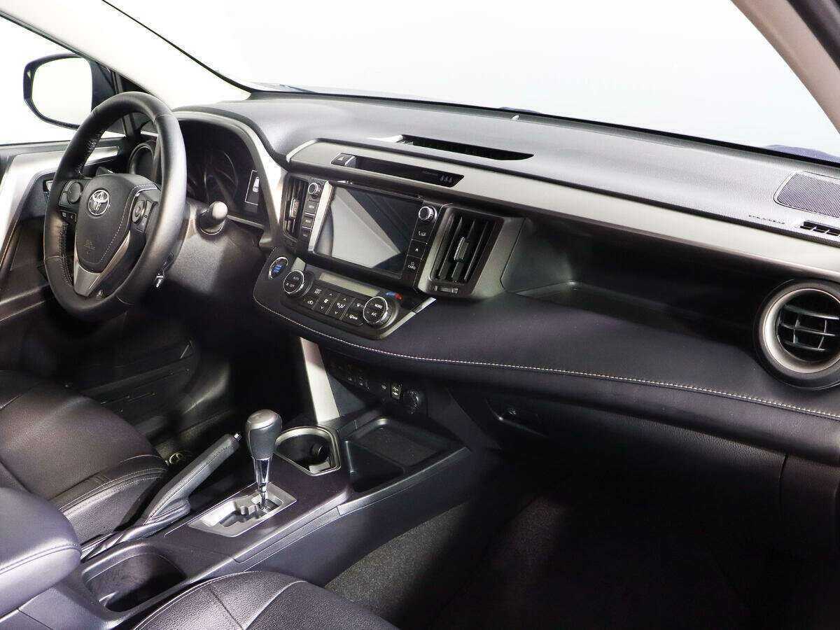 Купить Toyota RAV4 с пробегом. Фото: #6