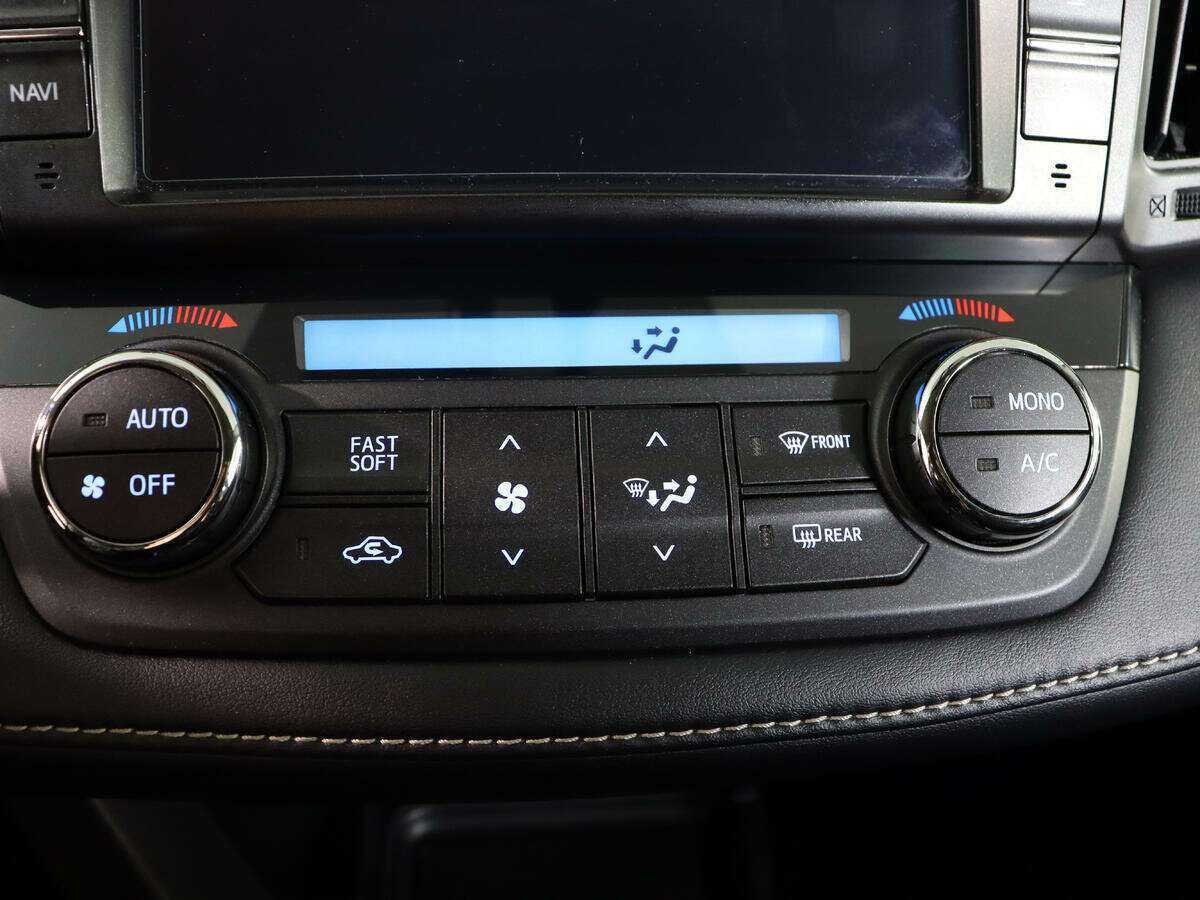 Купить Toyota RAV4 с пробегом. Фото: #20