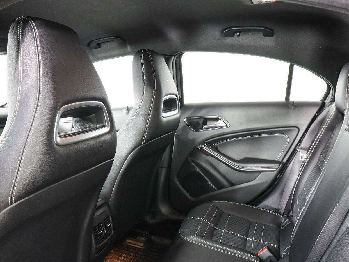 Купить Mercedes-Benz A-Класс с пробегом. Фото: #11