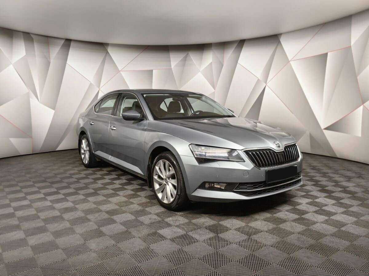 Купить Skoda Superb с пробегом. Фото: #2