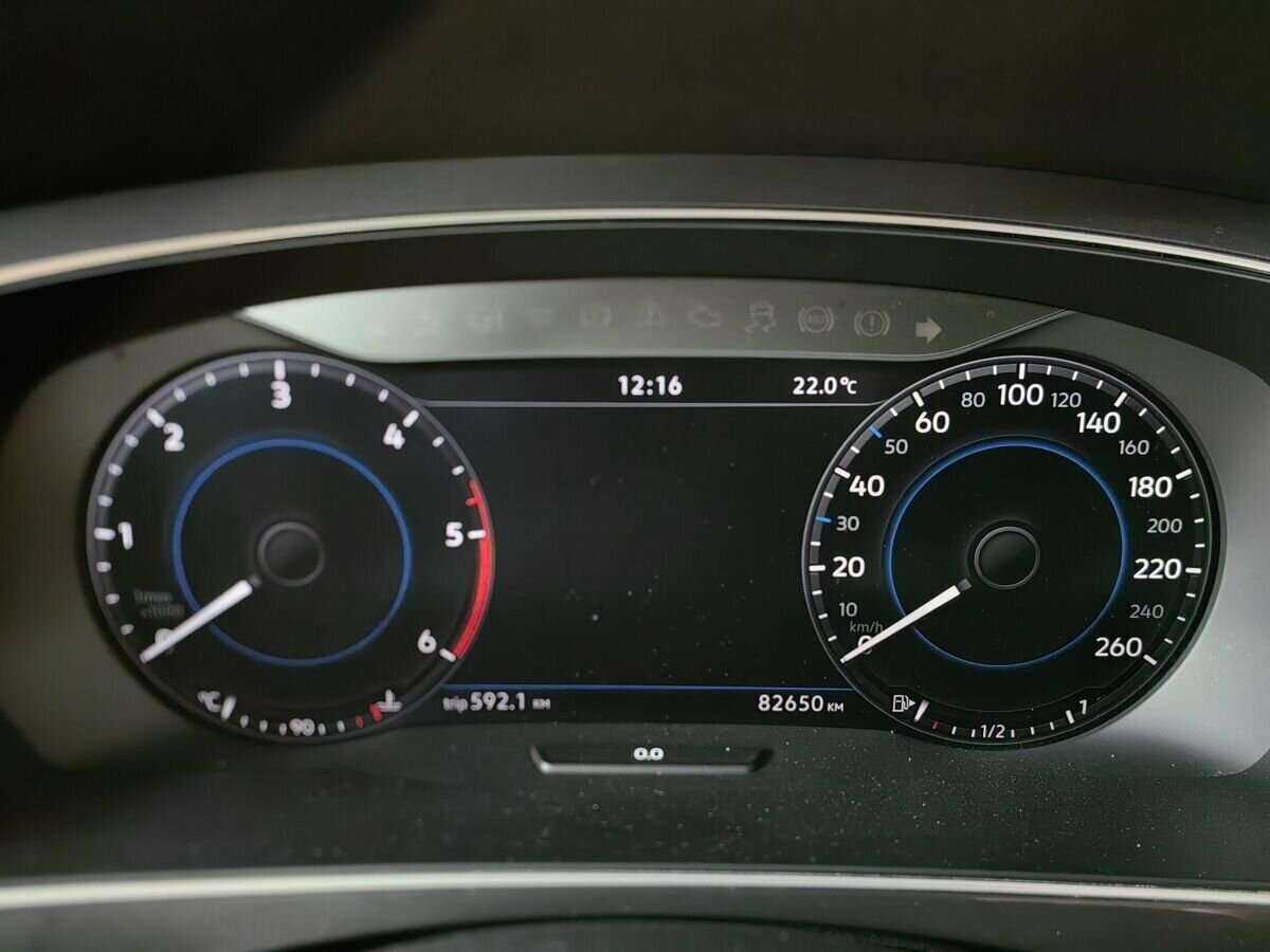 Купить Volkswagen Tiguan с пробегом. Фото: #18