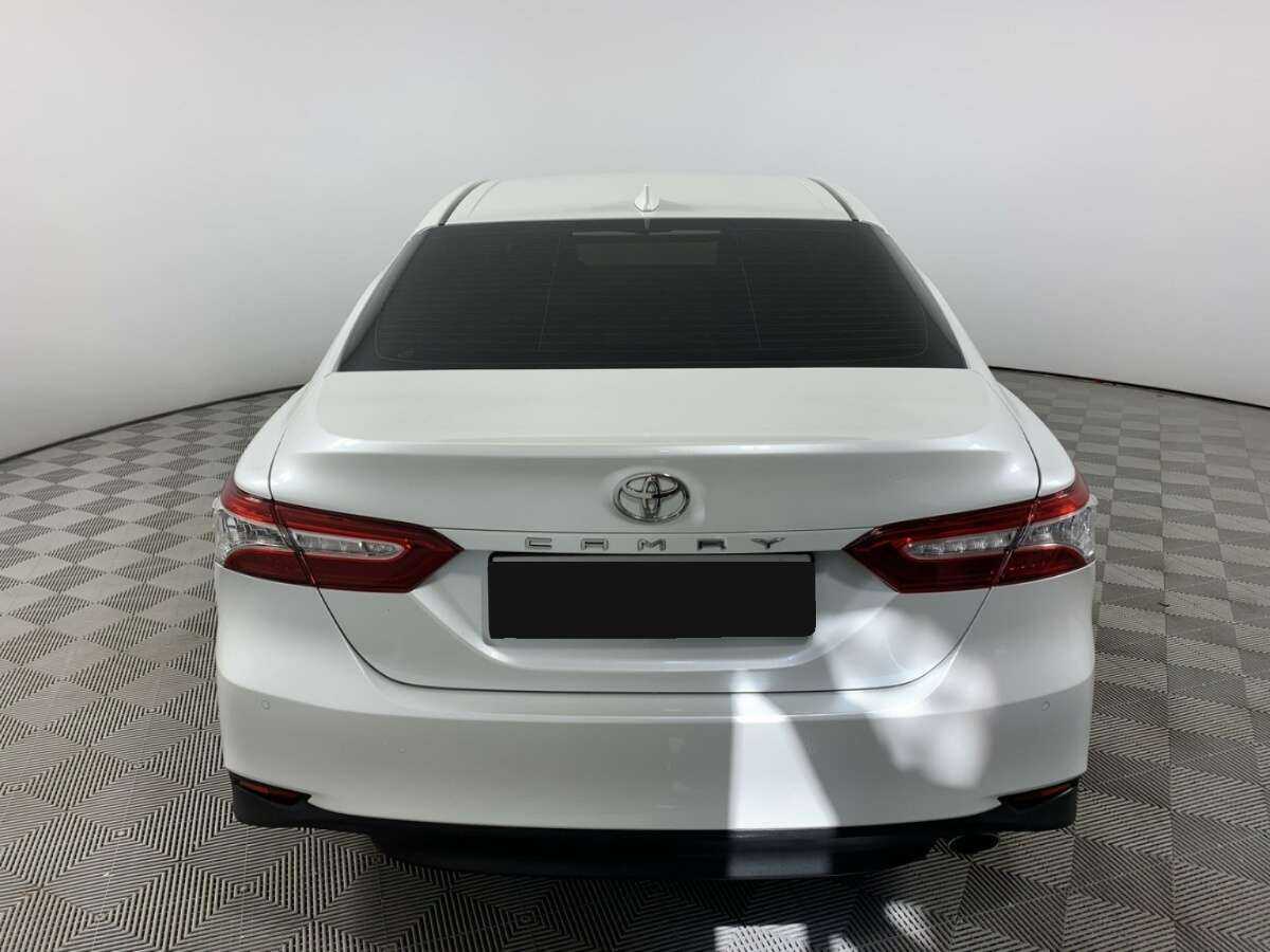 Купить Toyota Camry с пробегом. Фото: #5