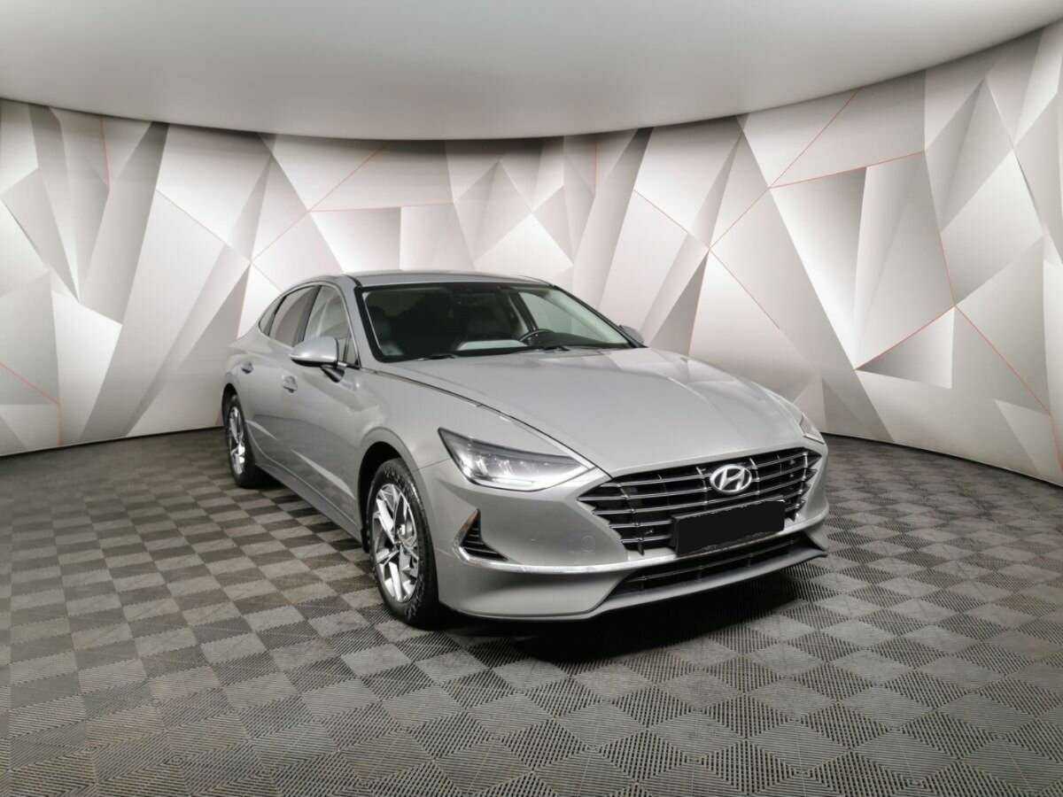 Купить Hyundai Sonata с пробегом. Фото: #2