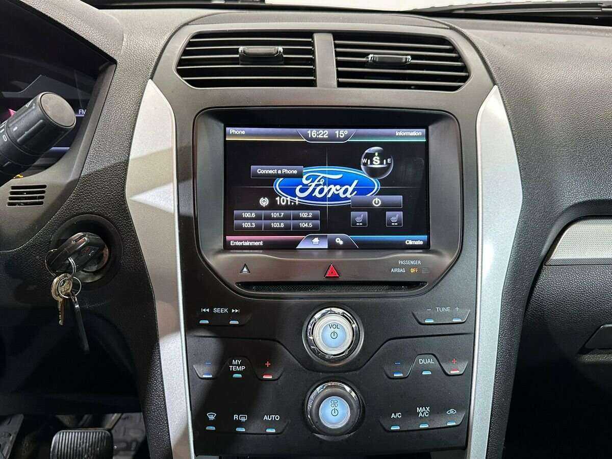 Купить Ford Explorer с пробегом. Фото: #12