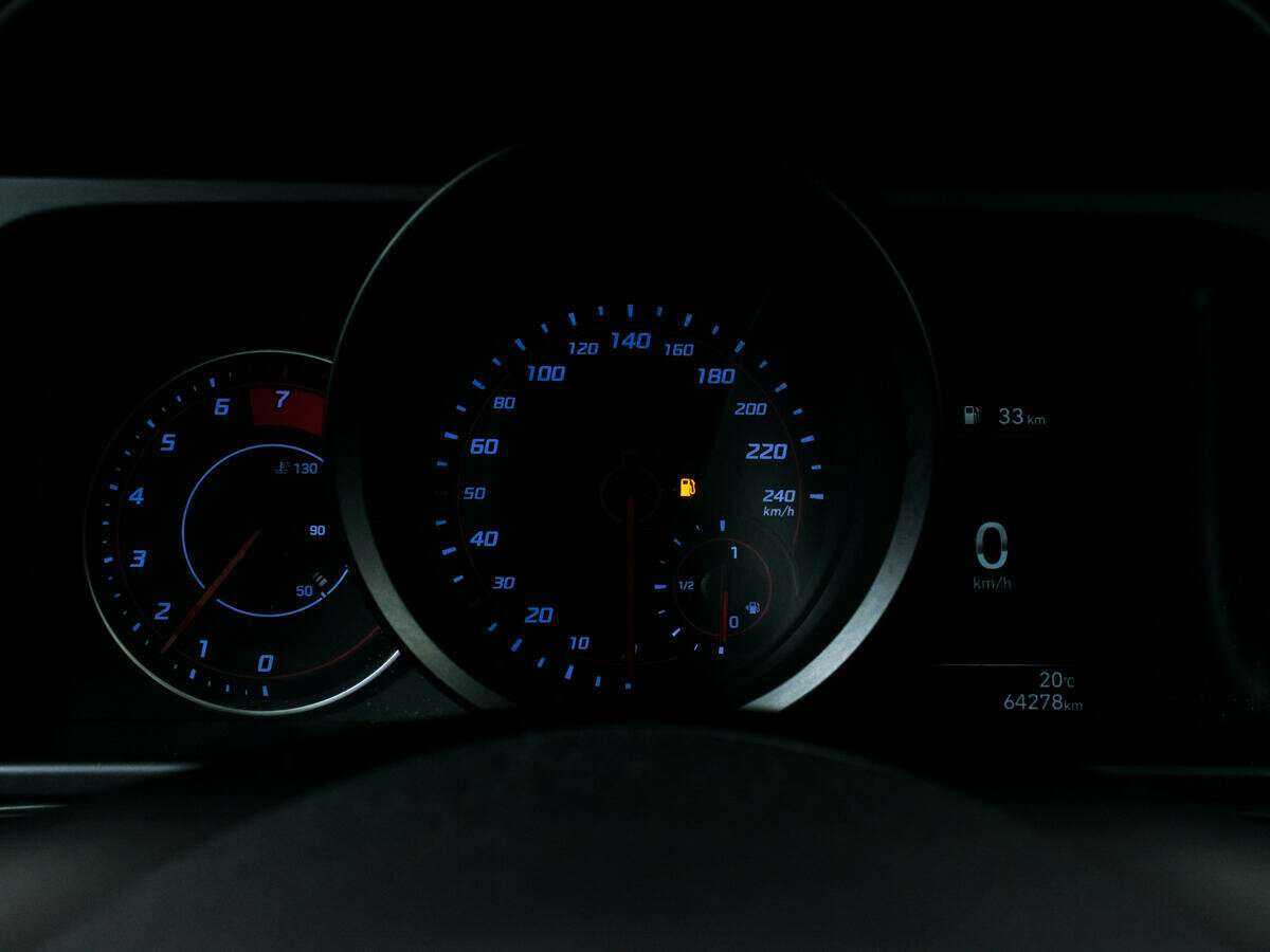 Купить Hyundai Elantra с пробегом. Фото: #10