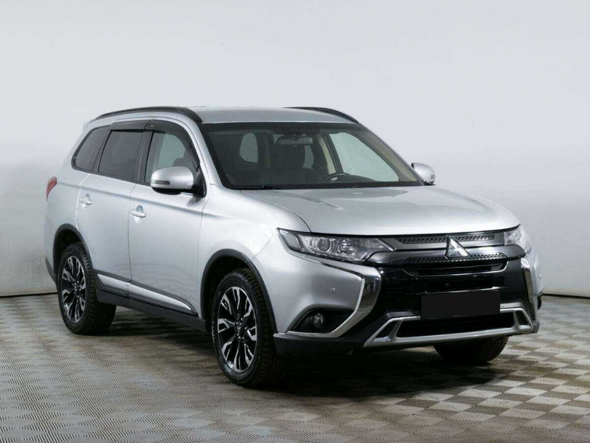 Купить Mitsubishi Outlander с пробегом. Фото: #2