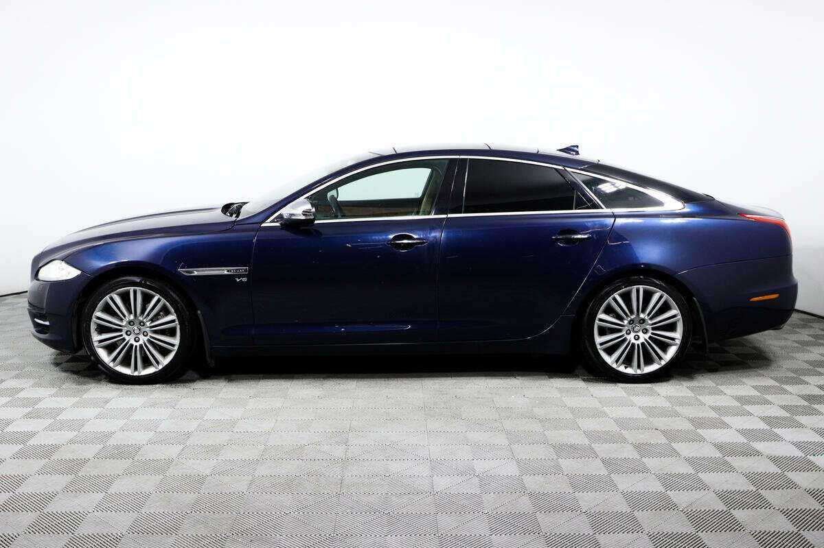 Купить Jaguar XJ с пробегом. Фото: #7