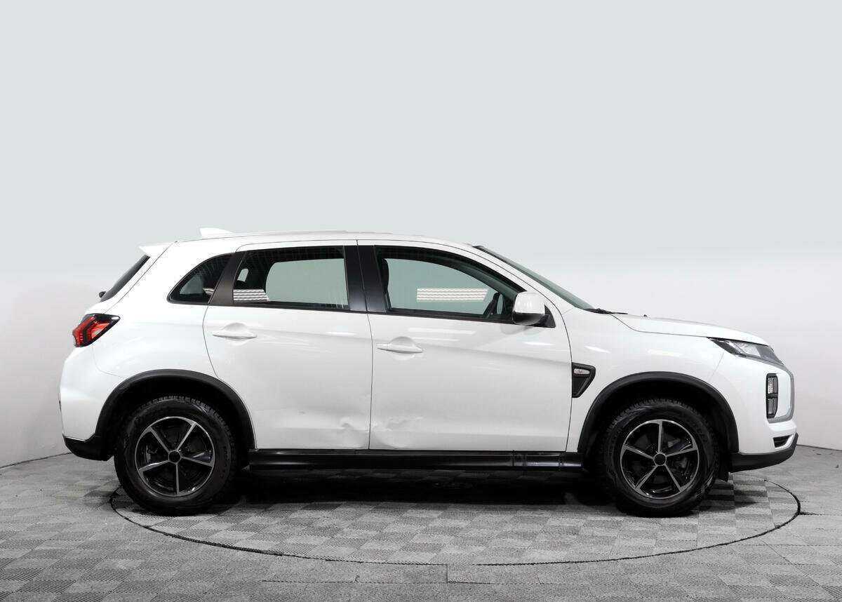 Купить Mitsubishi ASX с пробегом. Фото: #2