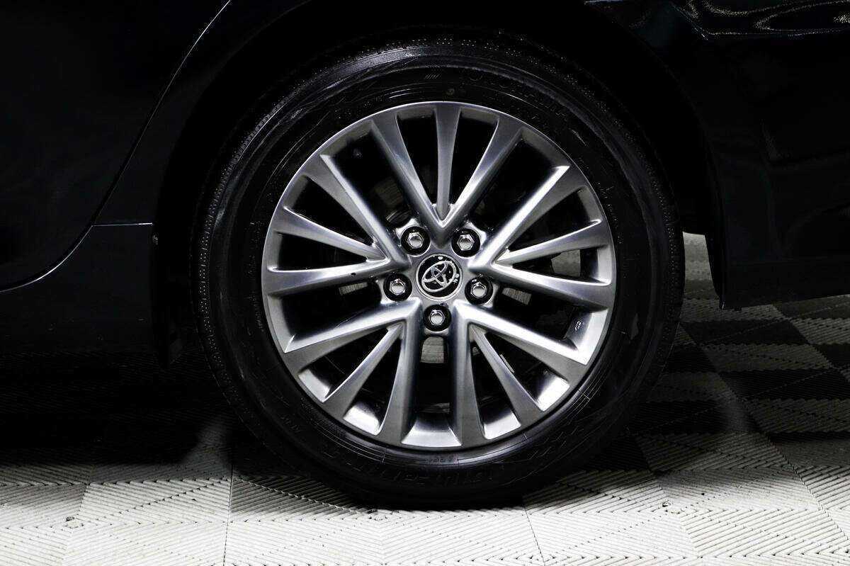 Купить Toyota Camry с пробегом. Фото: #13