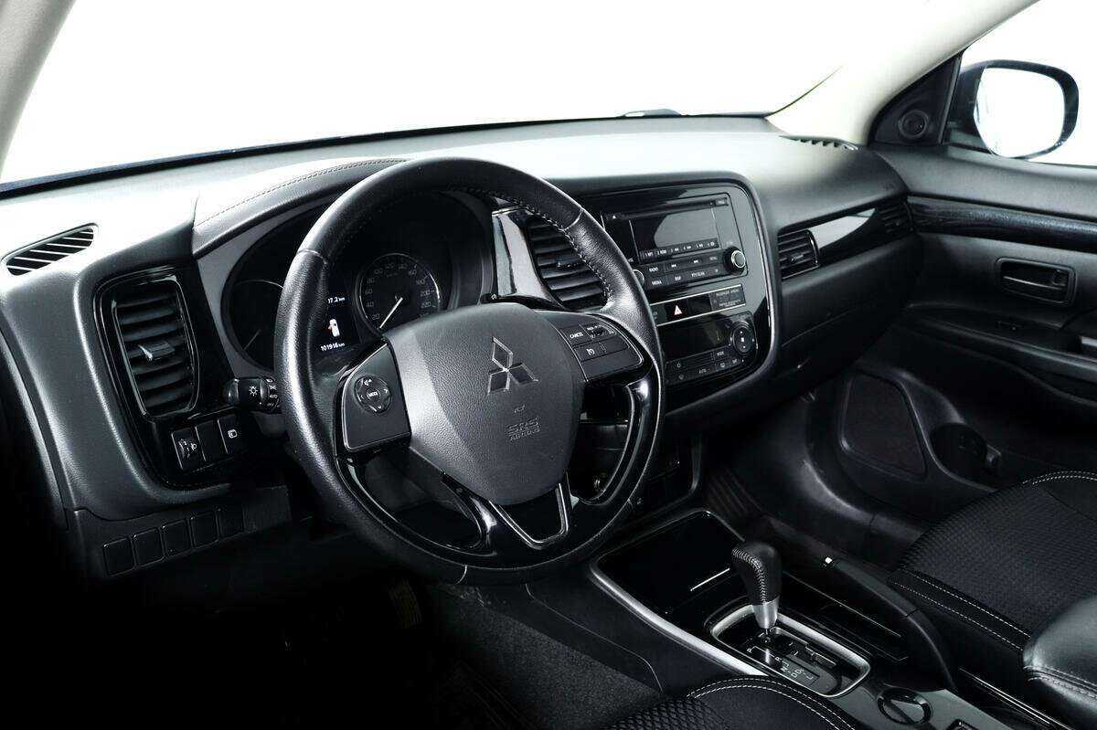 Купить Mitsubishi Outlander с пробегом. Фото: #12