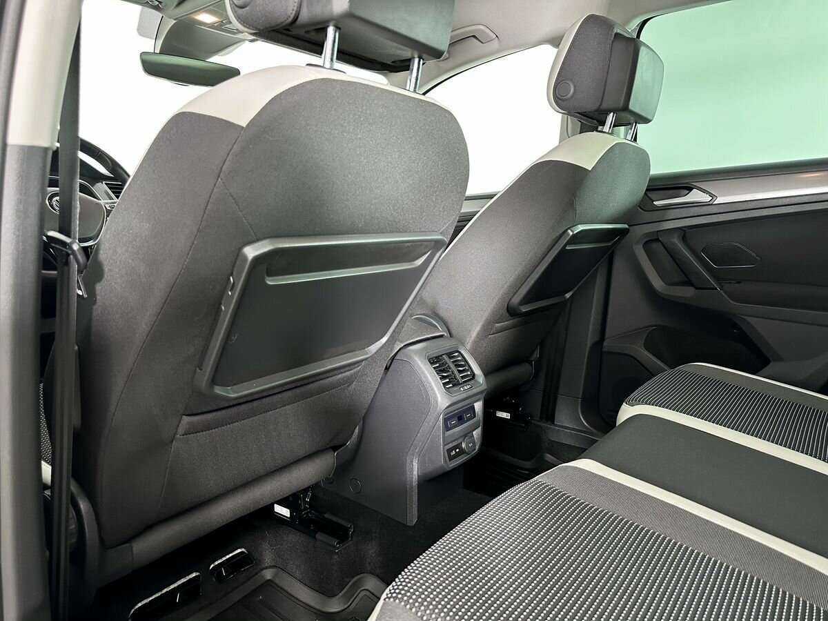 Купить Volkswagen Tiguan с пробегом. Фото: #15