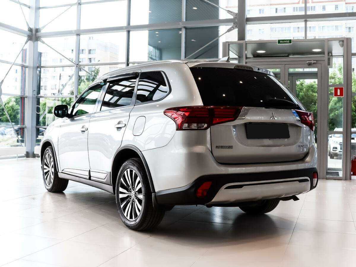Купить Mitsubishi Outlander с пробегом. Фото: #6