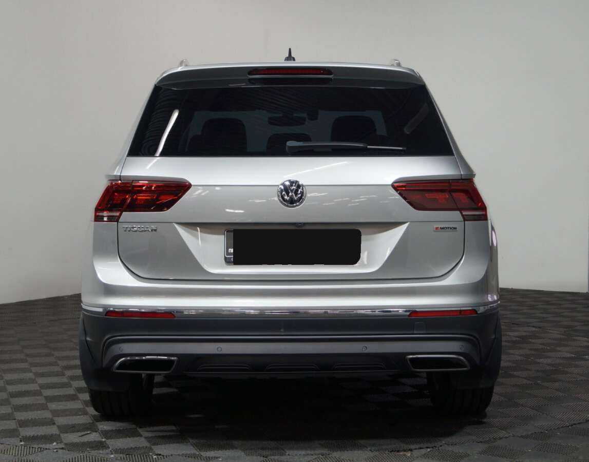 Купить Volkswagen Tiguan с пробегом. Фото: #3