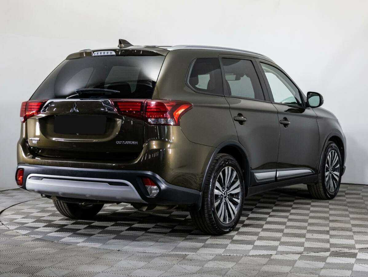 Купить Mitsubishi Outlander с пробегом. Фото: #3