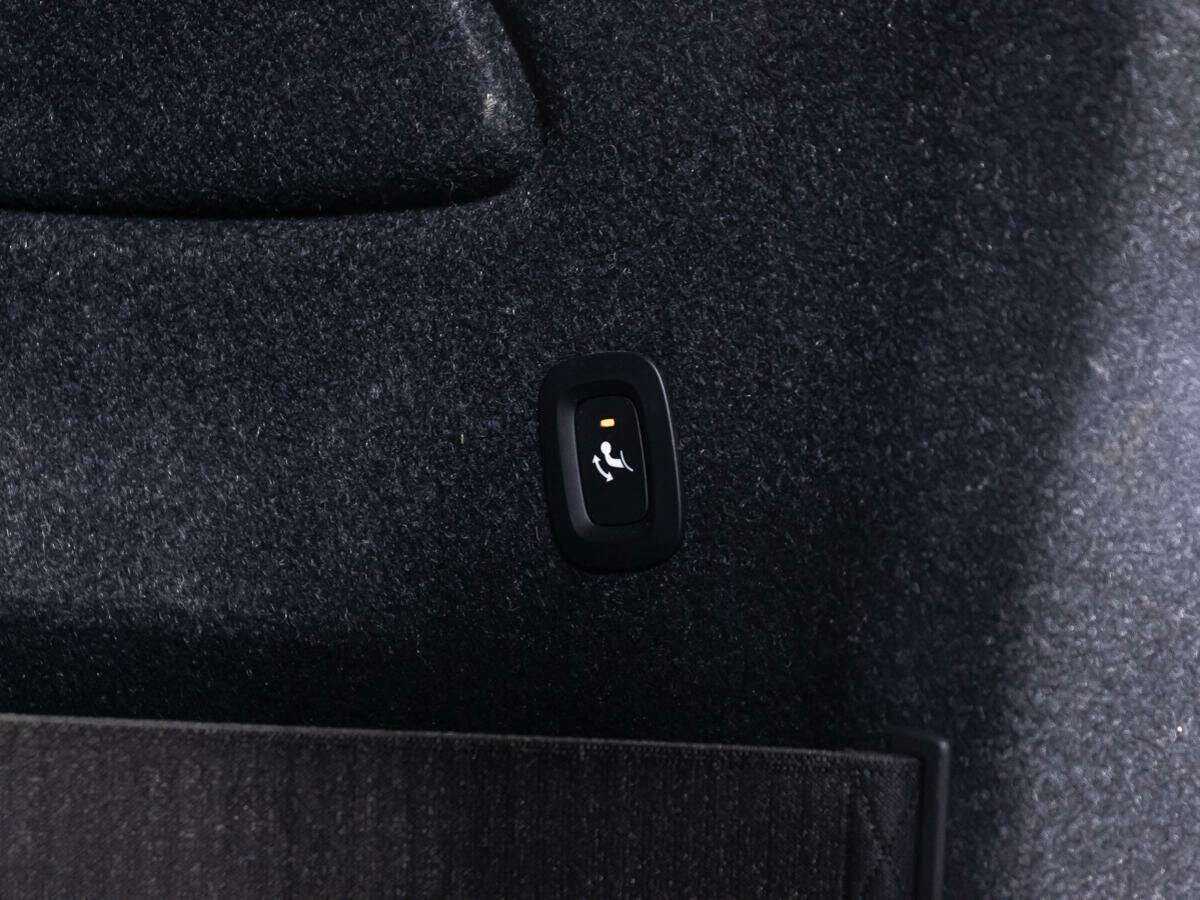 Купить Volvo XC40 с пробегом. Фото: #14