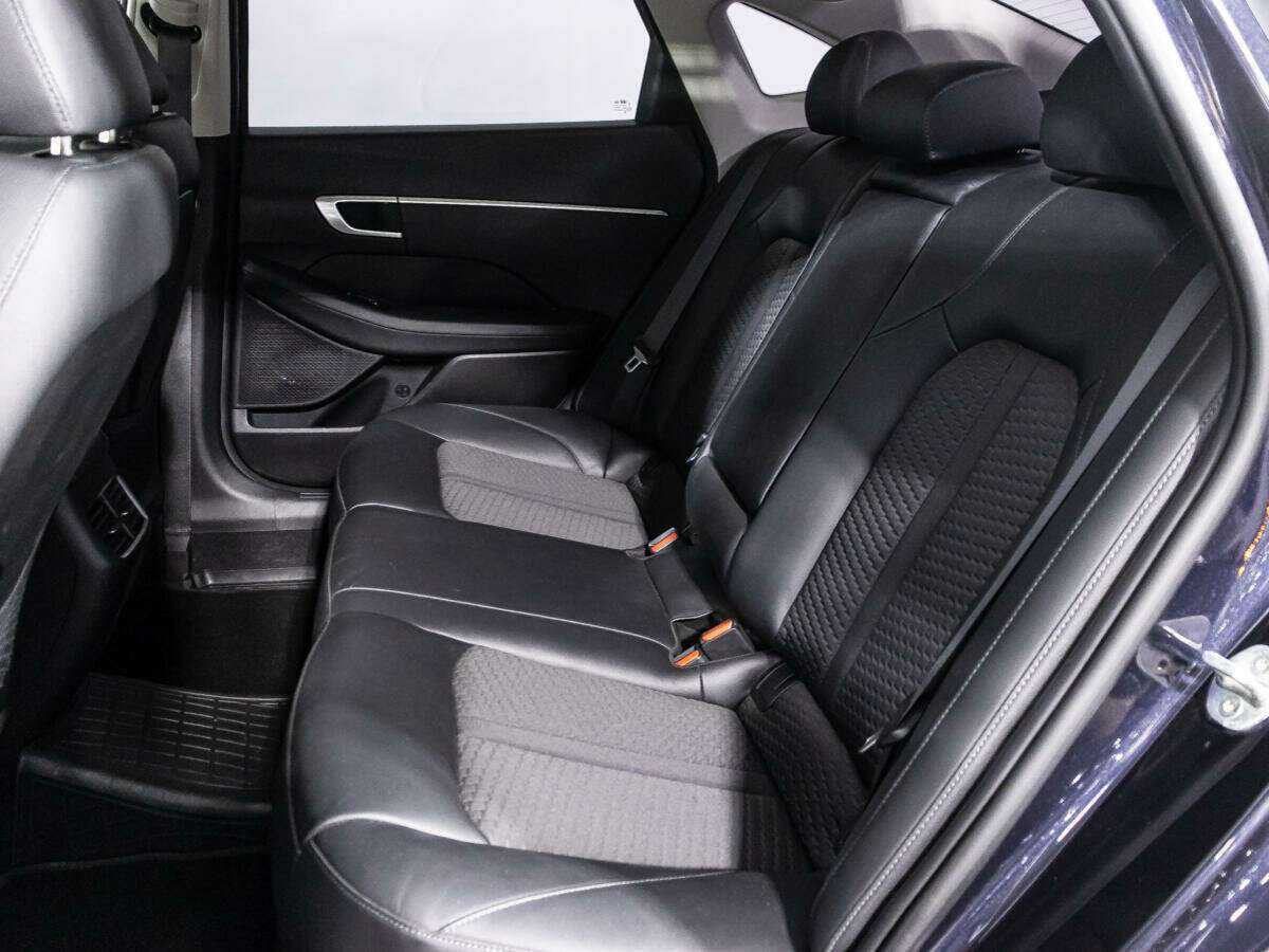 Купить Hyundai Sonata с пробегом. Фото: #9