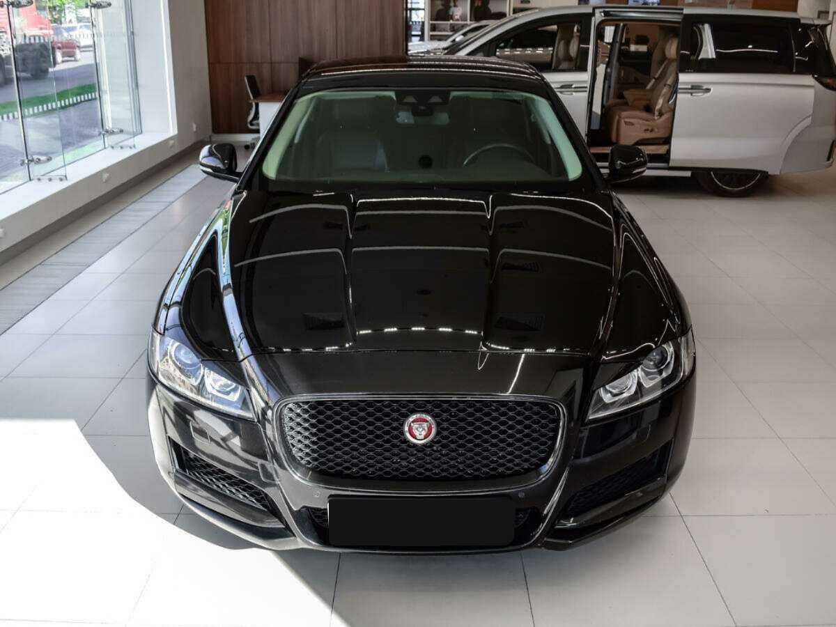 Купить Jaguar XF с пробегом. Фото: #2