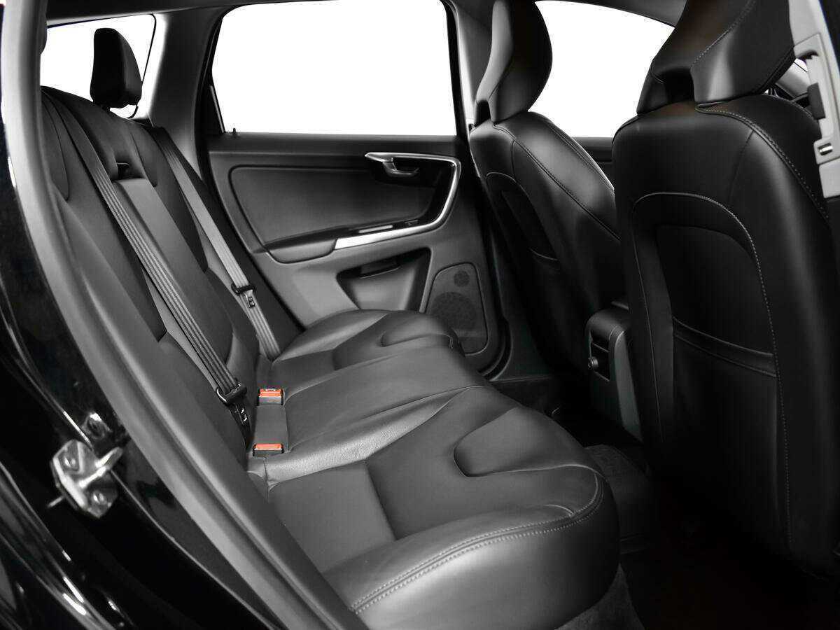 Купить Volvo XC60 с пробегом. Фото: #9