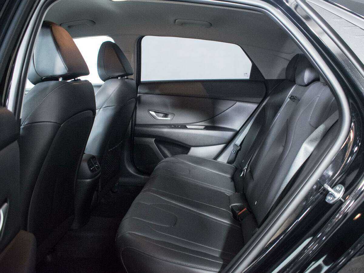 Купить Hyundai Elantra с пробегом. Фото: #9