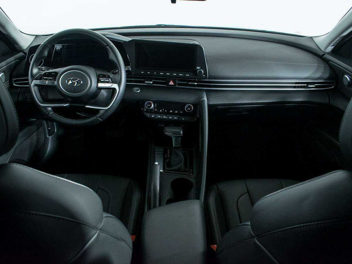 Купить Hyundai Elantra с пробегом. Фото: #11