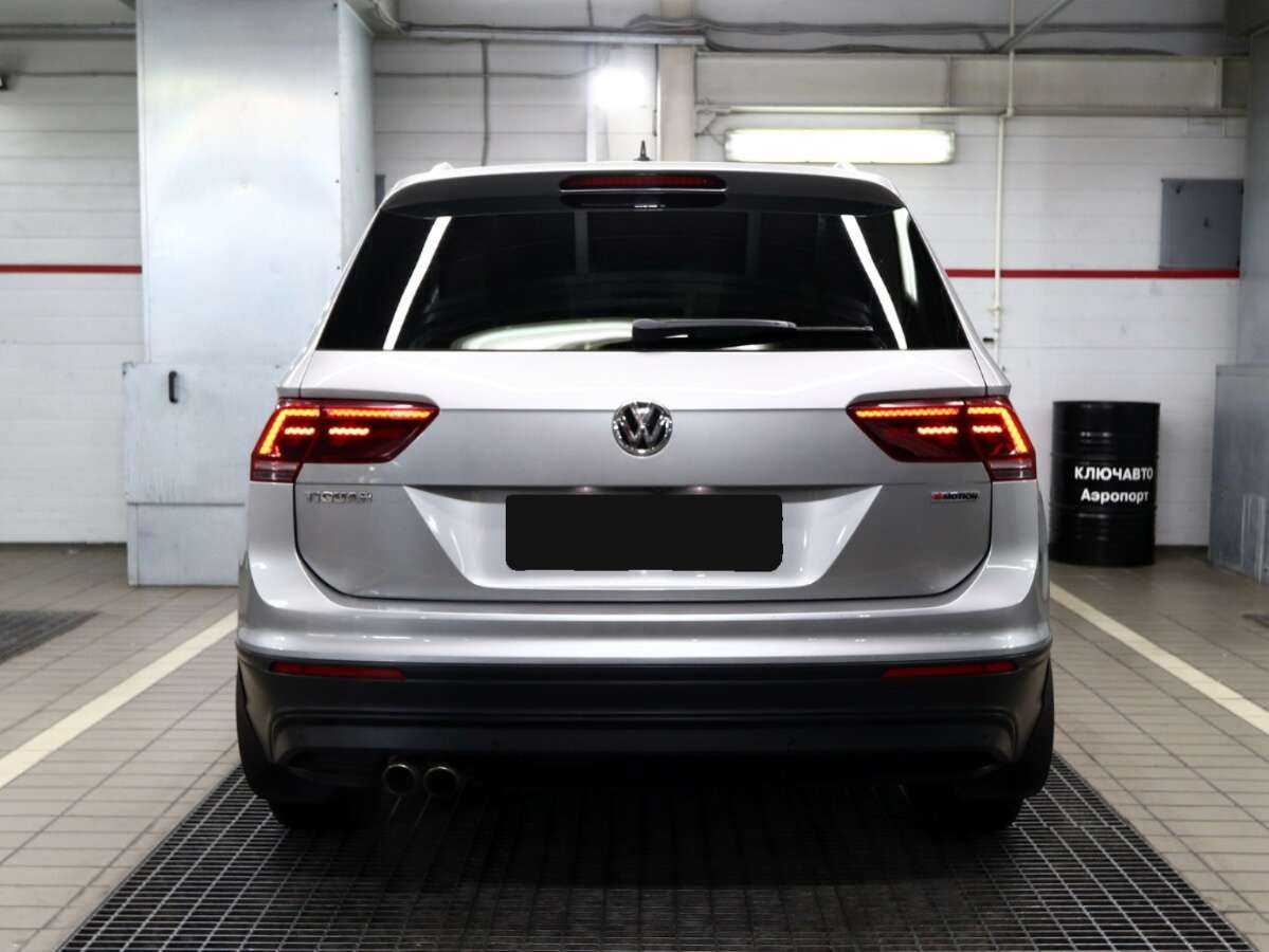 Купить Volkswagen Tiguan с пробегом. Фото: #4