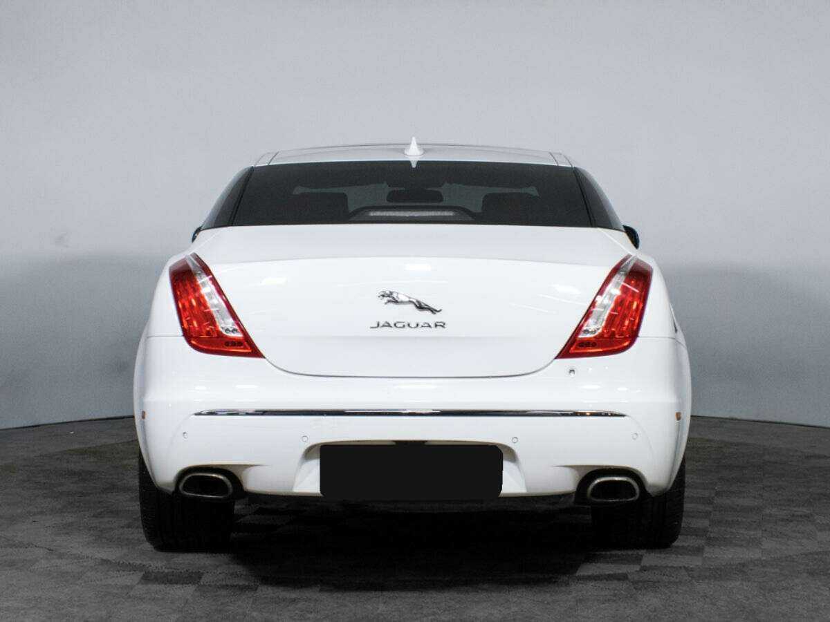 Купить Jaguar XJ с пробегом. Фото: #5