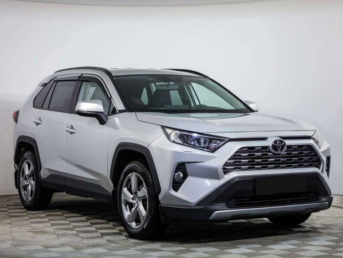Купить Toyota RAV4 с пробегом. Фото: #1