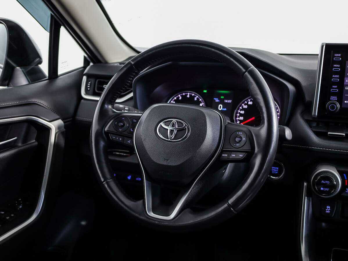 Купить Toyota RAV4 с пробегом. Фото: #8
