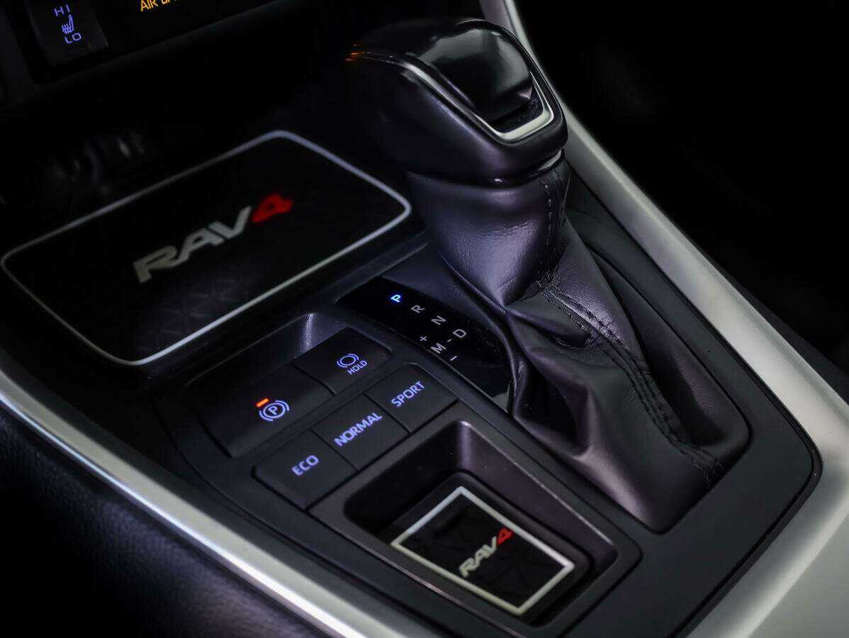 Купить Toyota RAV4 с пробегом. Фото: #13