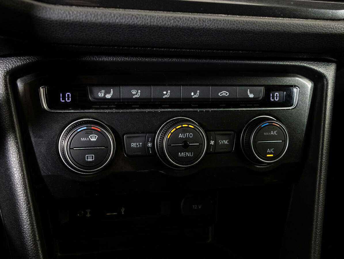 Купить Volkswagen Tiguan с пробегом. Фото: #14
